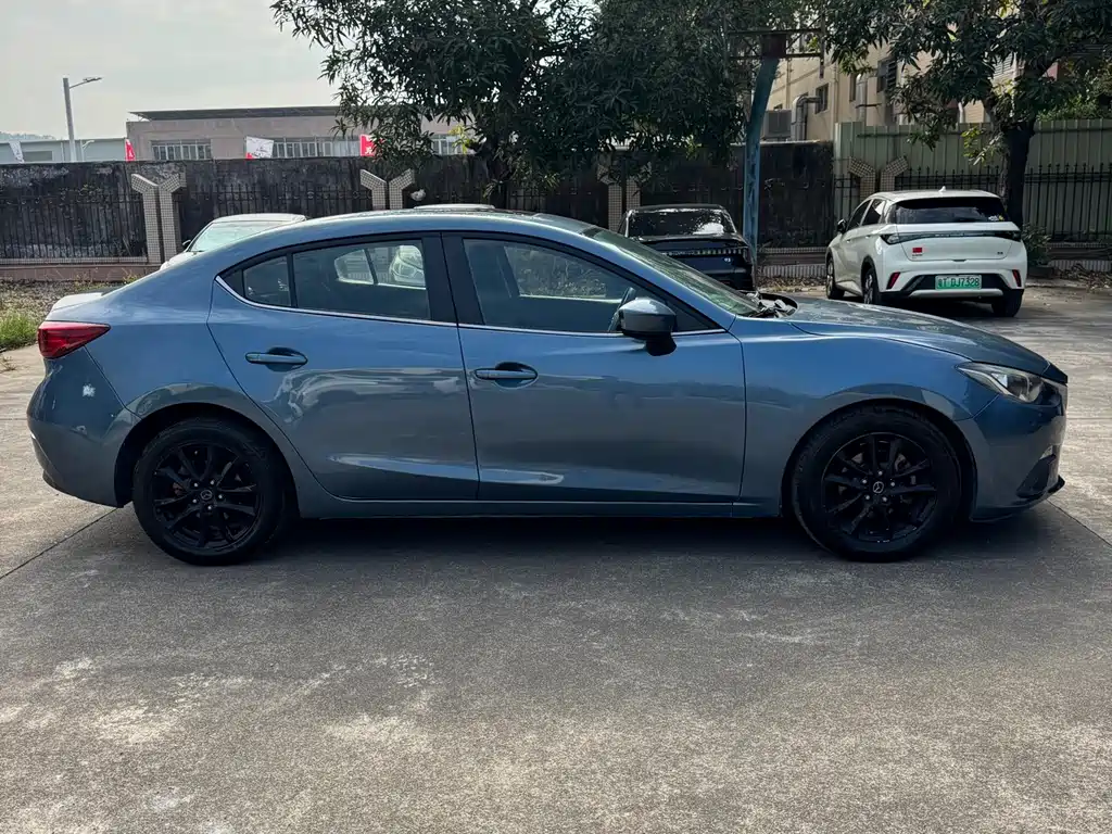 MAZDA 3 ANGKESAILA
