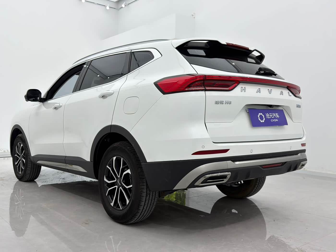 Haval Haval H6 1.5 л 2023 г. Белый, пробег 8500 км