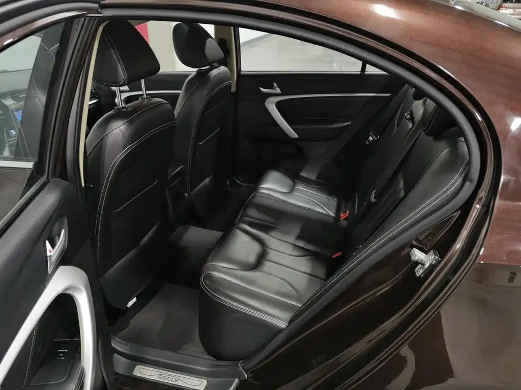 Geely Emgrand — миниатюра 15