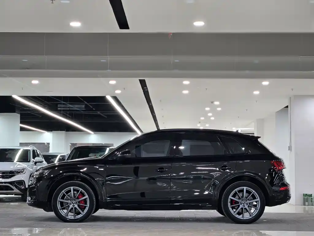 Audi Q5L 2022 40T Luxury