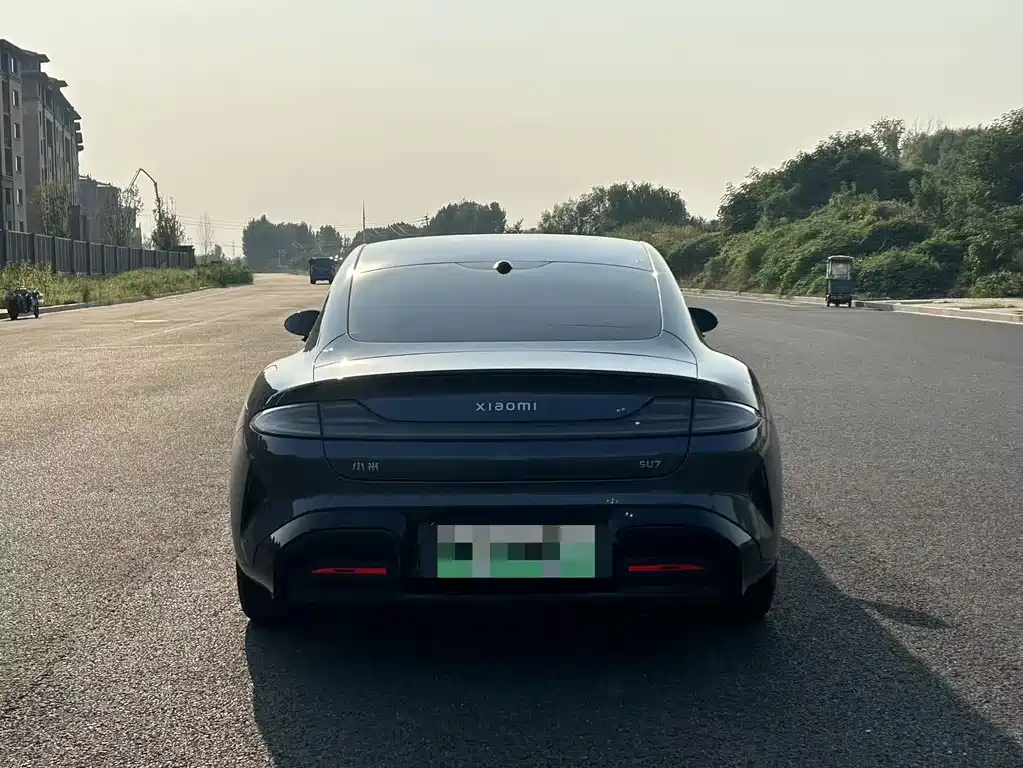 Xiaomi SU7 — миниатюра 5
