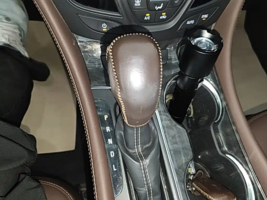 Buick Envision Plus — миниатюра 14