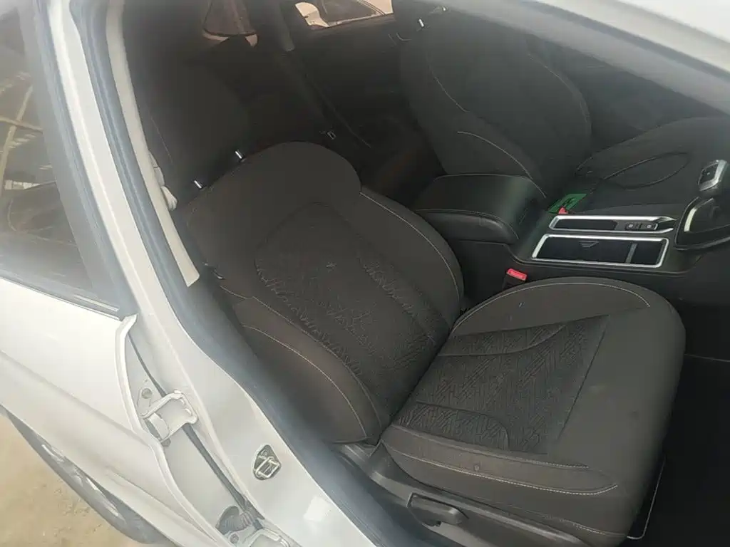 Haval M6 — миниатюра 25
