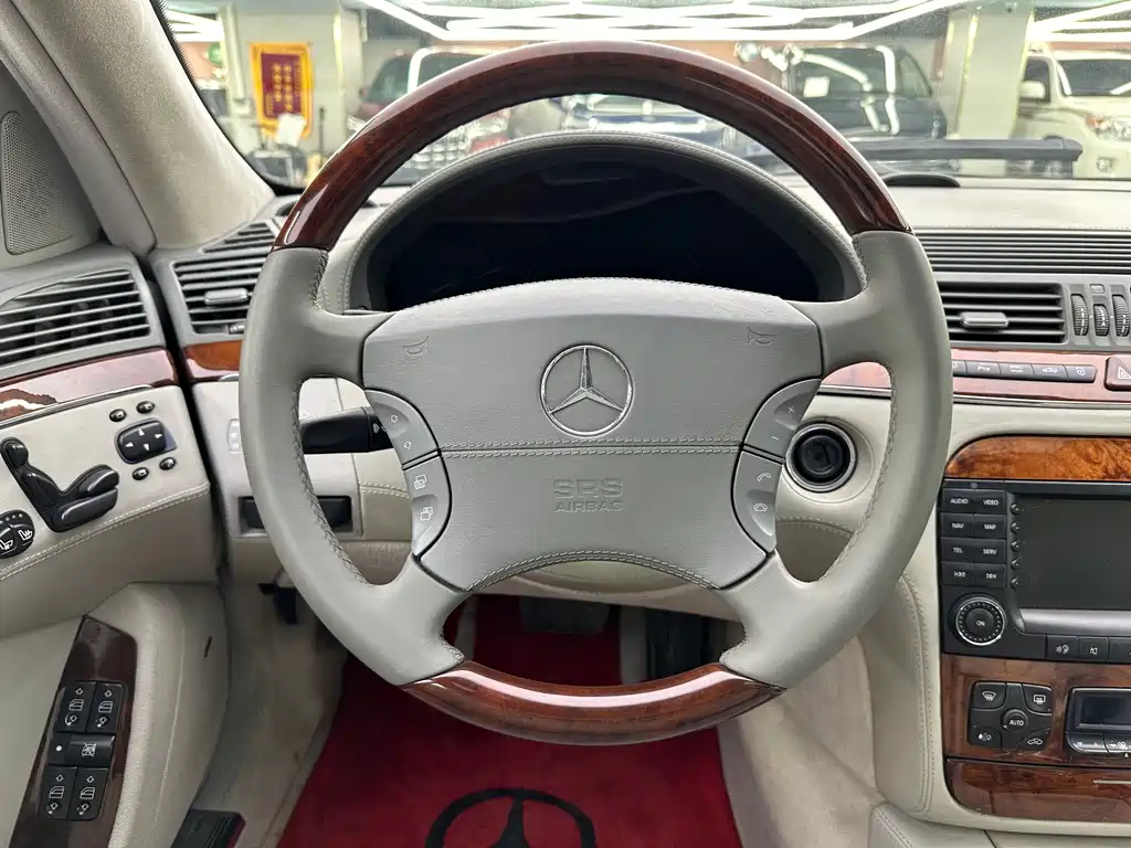 Mercedes-Benz S-Class — миниатюра 13