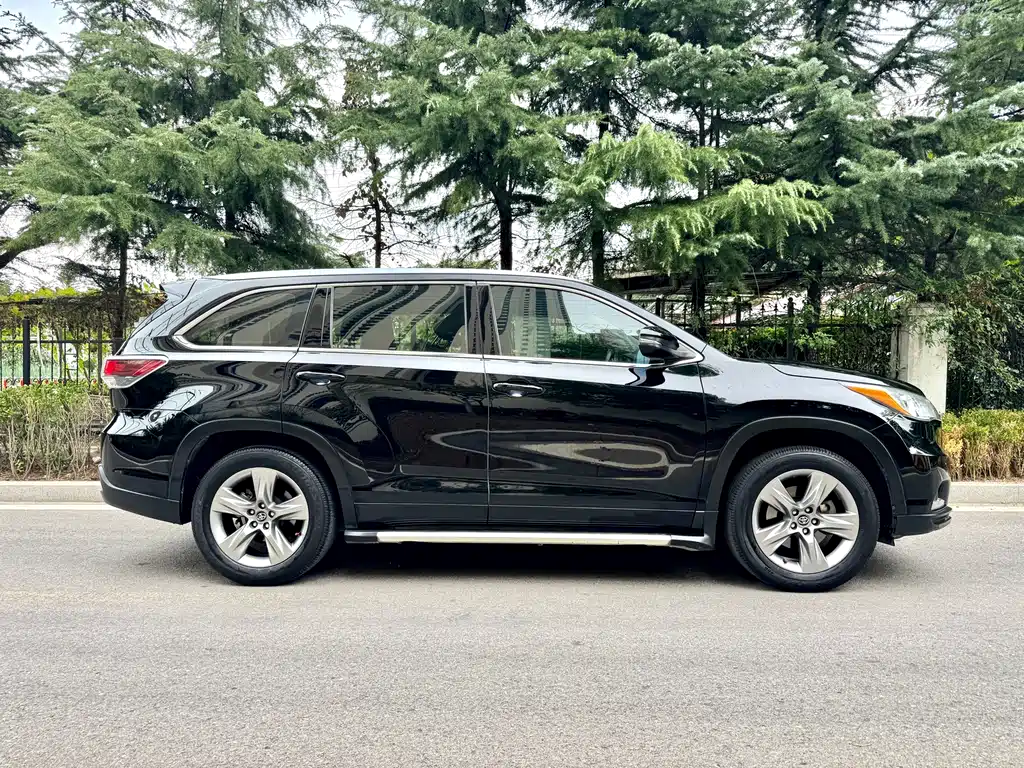 Toyota Highlander — миниатюра 7
