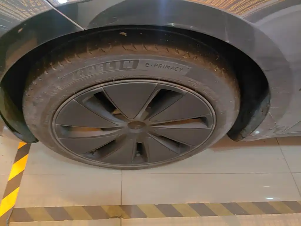 Tesla Model 3 — миниатюра 23