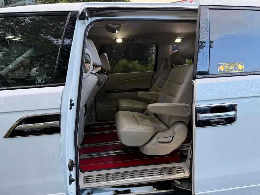 Honda Elysion — миниатюра 23