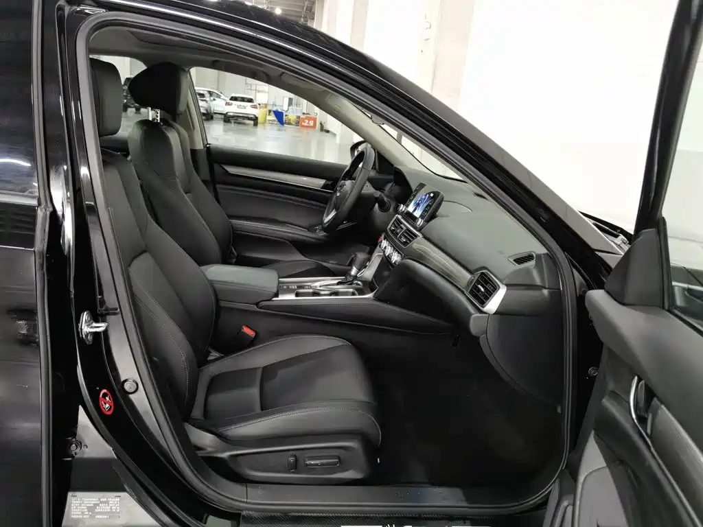 Honda Accord — миниатюра 23