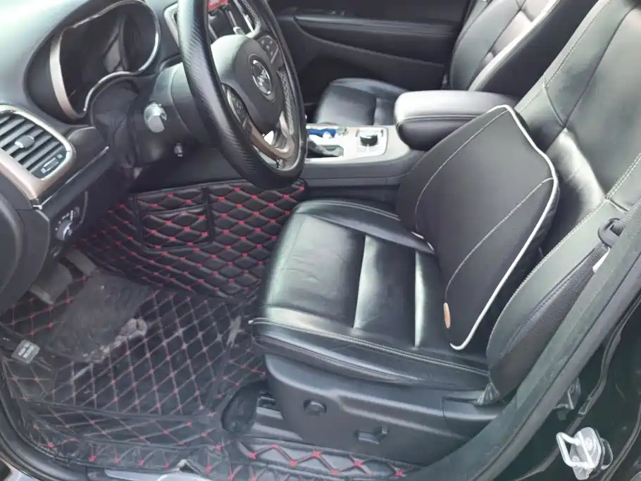 Jeep Grand Cherokee (Import) — миниатюра 9