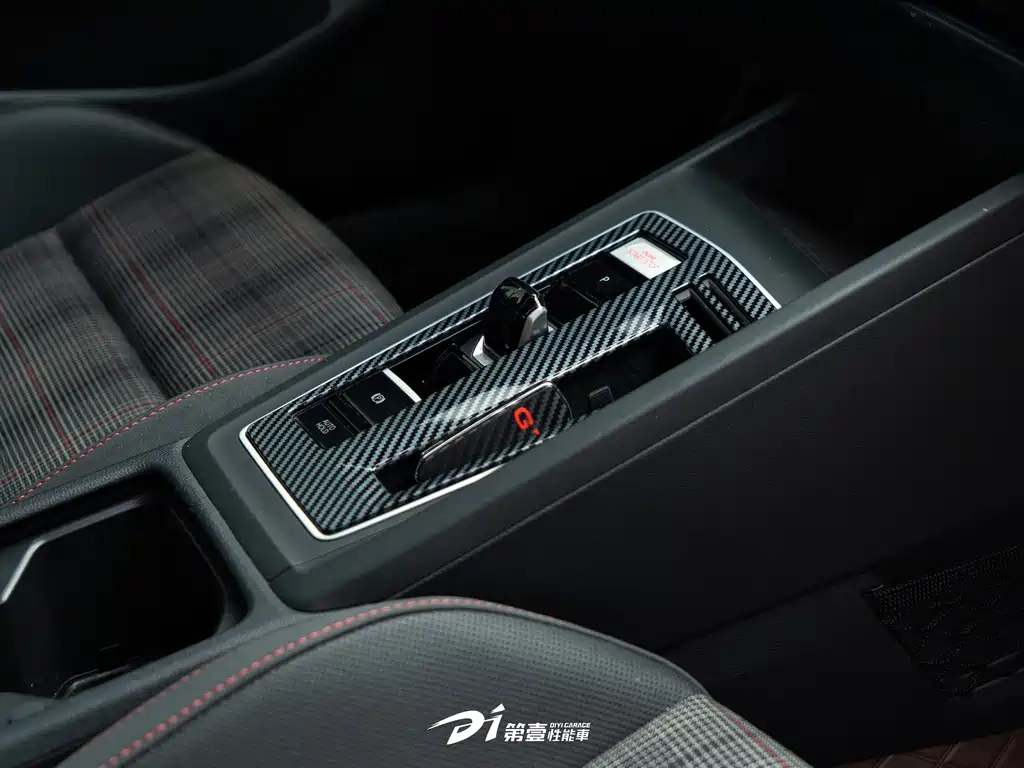 Volkswagen Golf GTI — миниатюра 7
