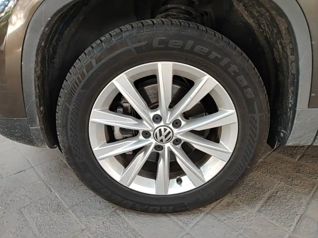 Volkswagen Tiguan — миниатюра 23