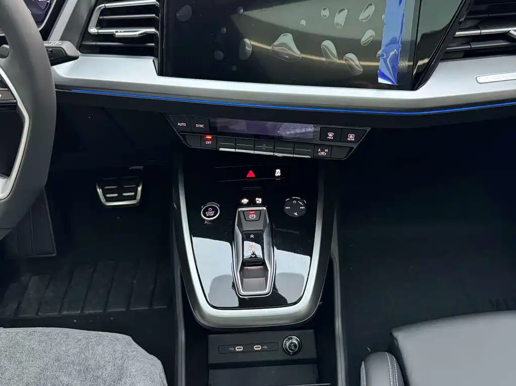 Audi Q4 e-tron — миниатюра 16