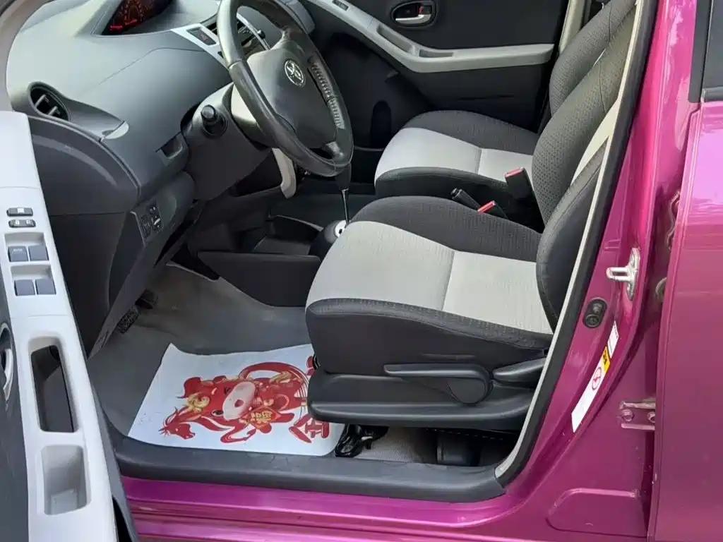 Toyota Yaris — миниатюра 3