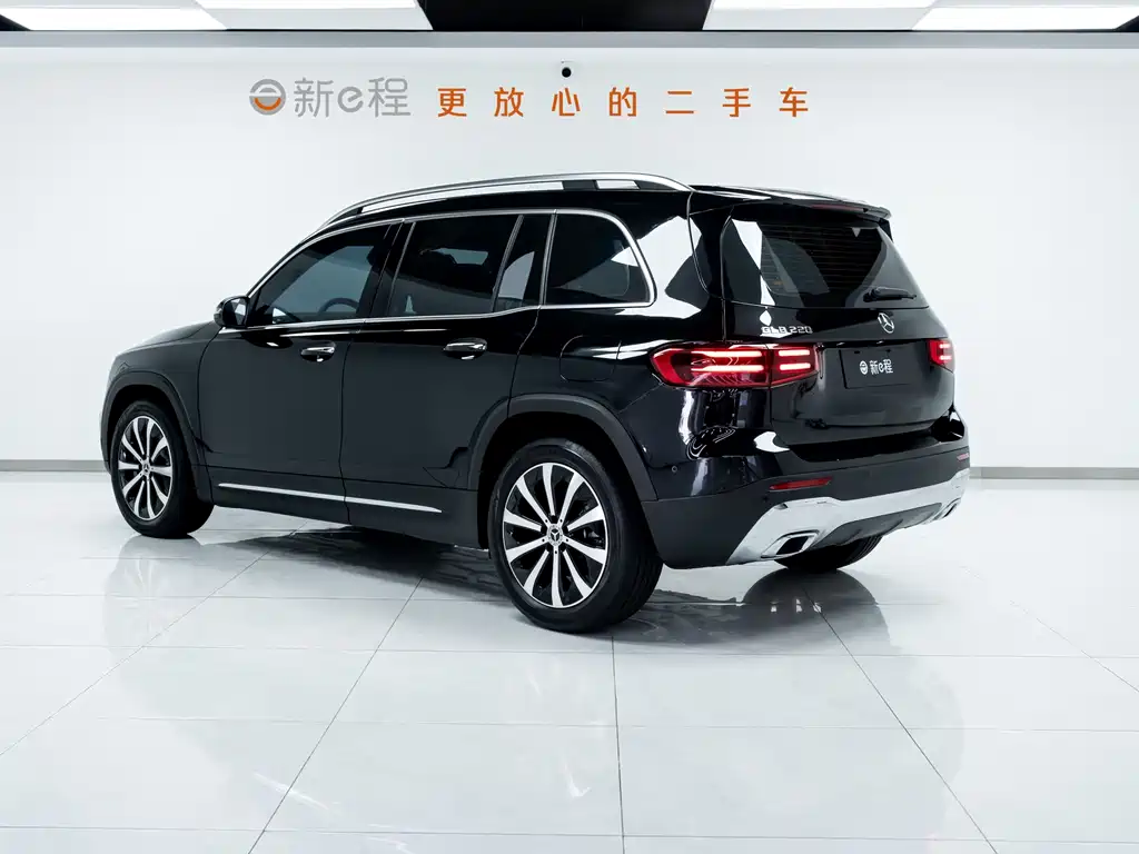 Mercedes-Benz GLB — миниатюра 2