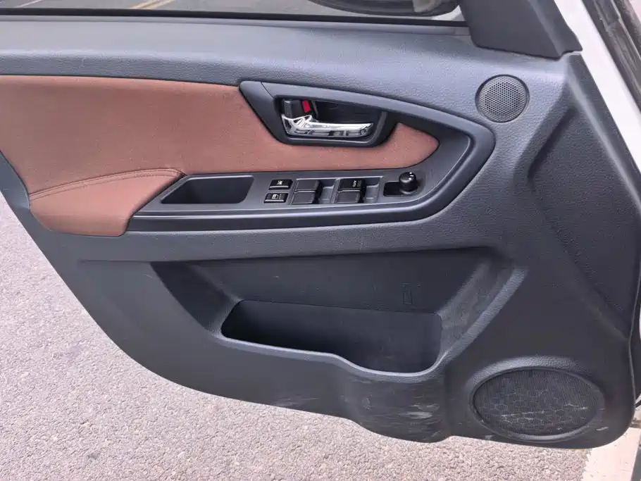 Suzuki SX4 — миниатюра 7
