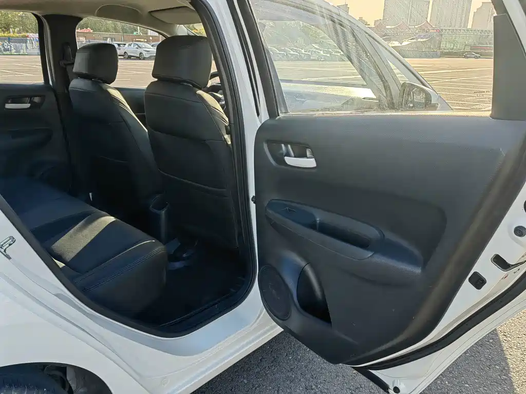Honda Fit — миниатюра 16