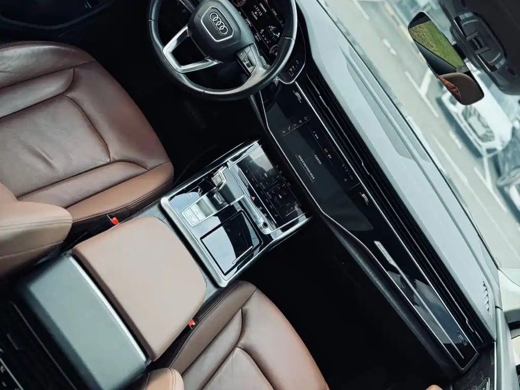 Audi Q7 — миниатюра 8