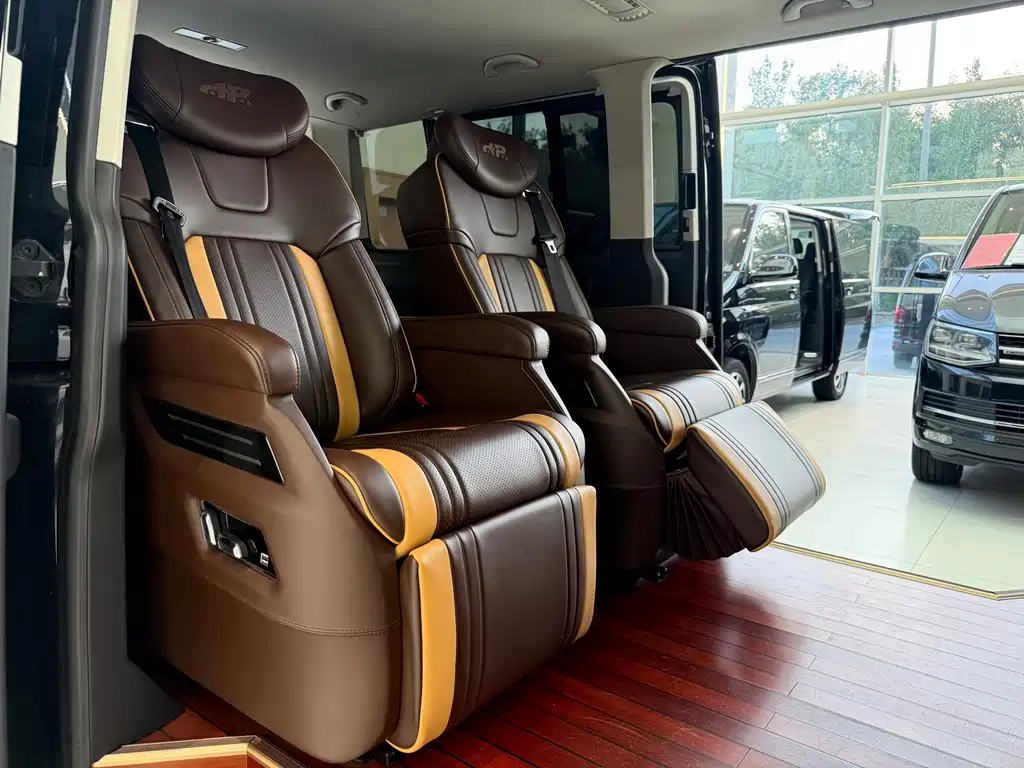 Volkswagen Caravelle — миниатюра 17