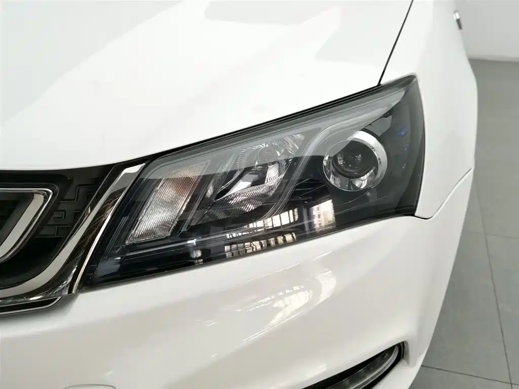 Geely Emgrand 2017 1.5L MT Luxury