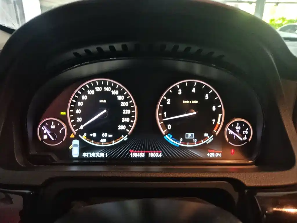 BMW 5 Series GT — миниатюра 8