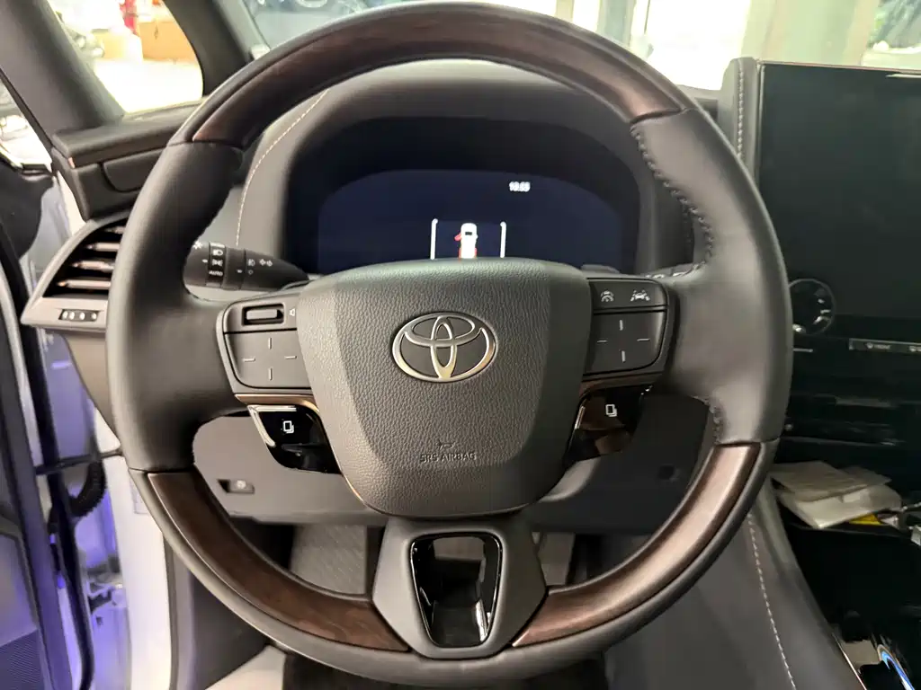 Toyota Alphard 2026 2.5L Luxury