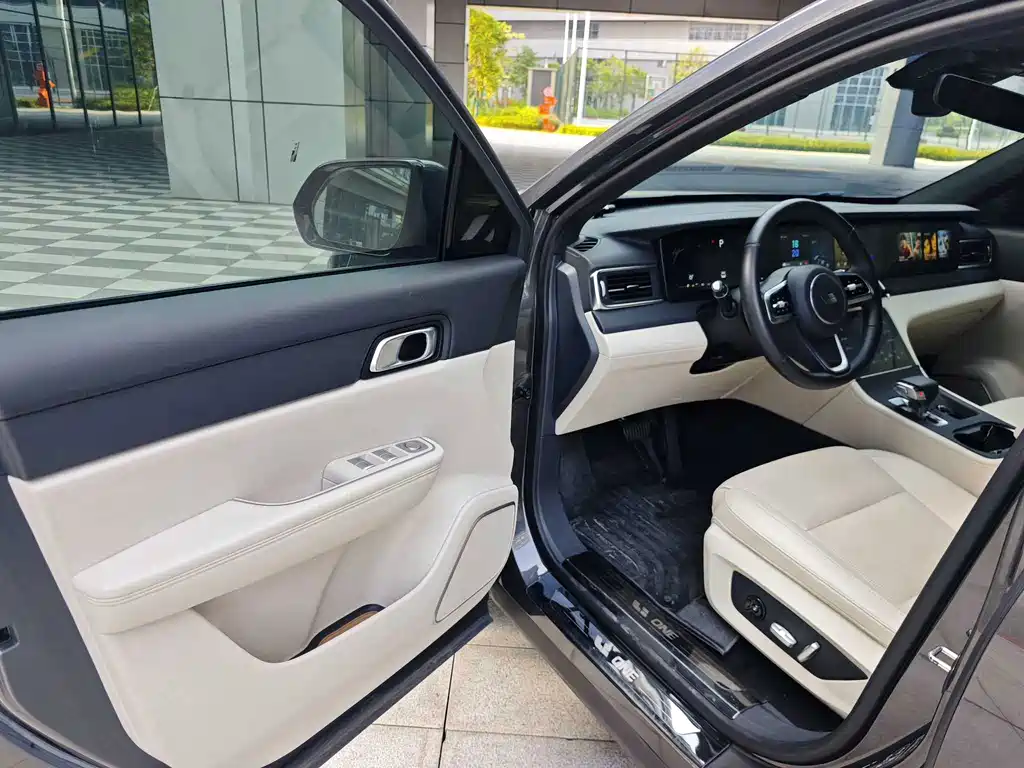 Li Auto Li ONE — миниатюра 9