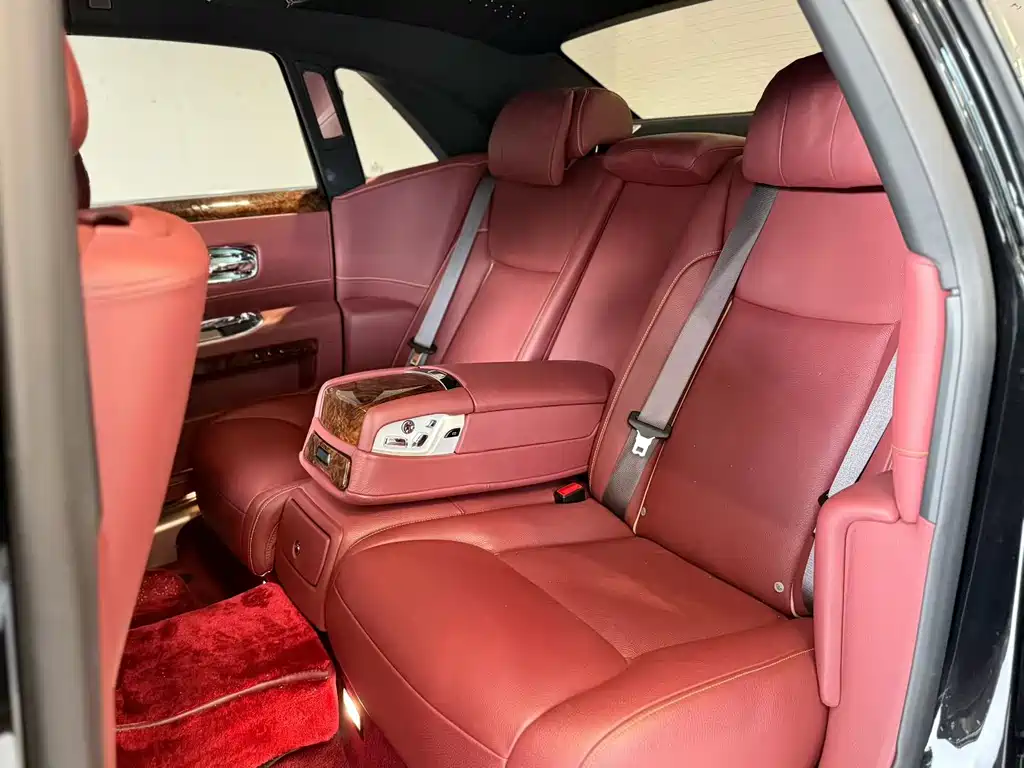 Rolls-Royce Ghost — миниатюра 4