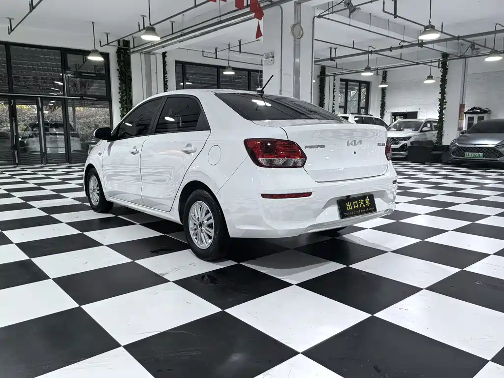 Kia Huanchi — миниатюра 4