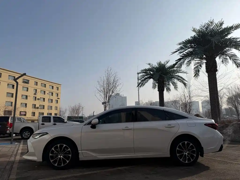 Toyota Avalon 2.0L Luxury Edition, фото 3