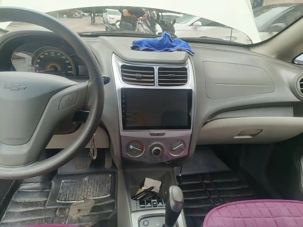 Chevrolet Sail — миниатюра 9