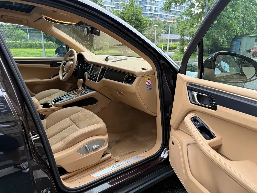 Porsche Macan — миниатюра 14