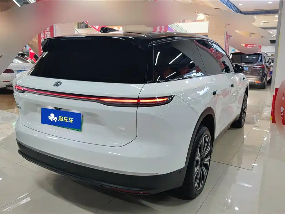 NIO ES8 2024 75kWh