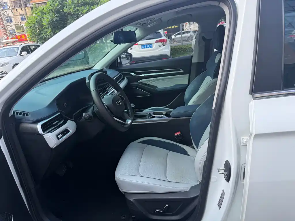 Geely Emgrand — миниатюра 7