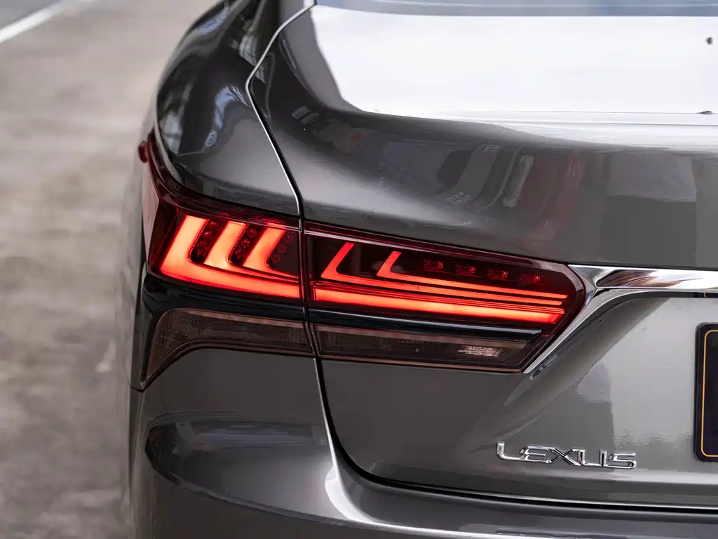 Lexus LS 2021 500h Executive