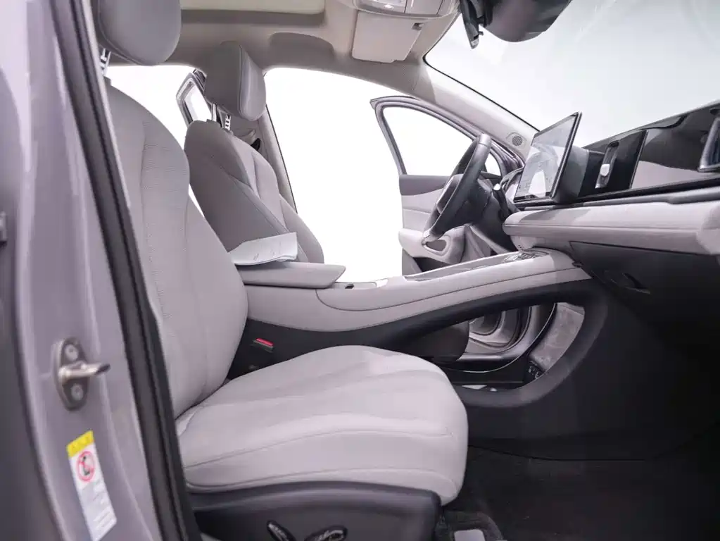 BYD Sealion 05 EV — миниатюра 26