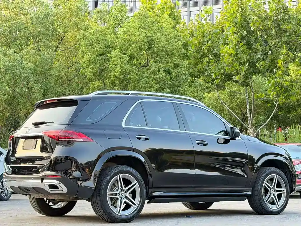 Mercedes-Benz GLE (Import) — миниатюра 9