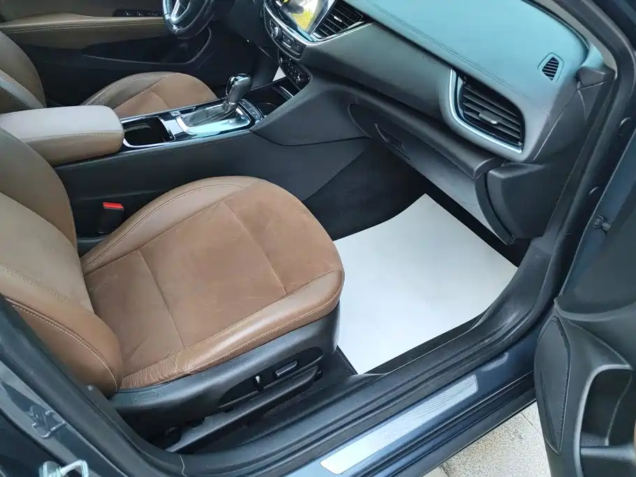 Buick Regal — миниатюра 8