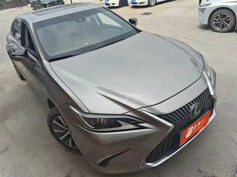 Lexus ES 2020 200