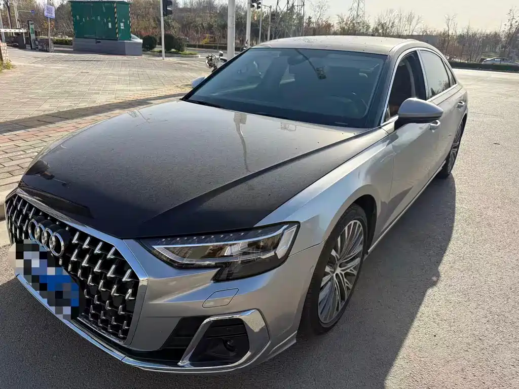 AUDI A8