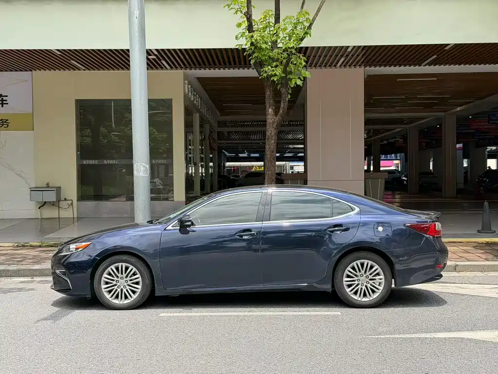 Lexus ES 2015 200 Elite