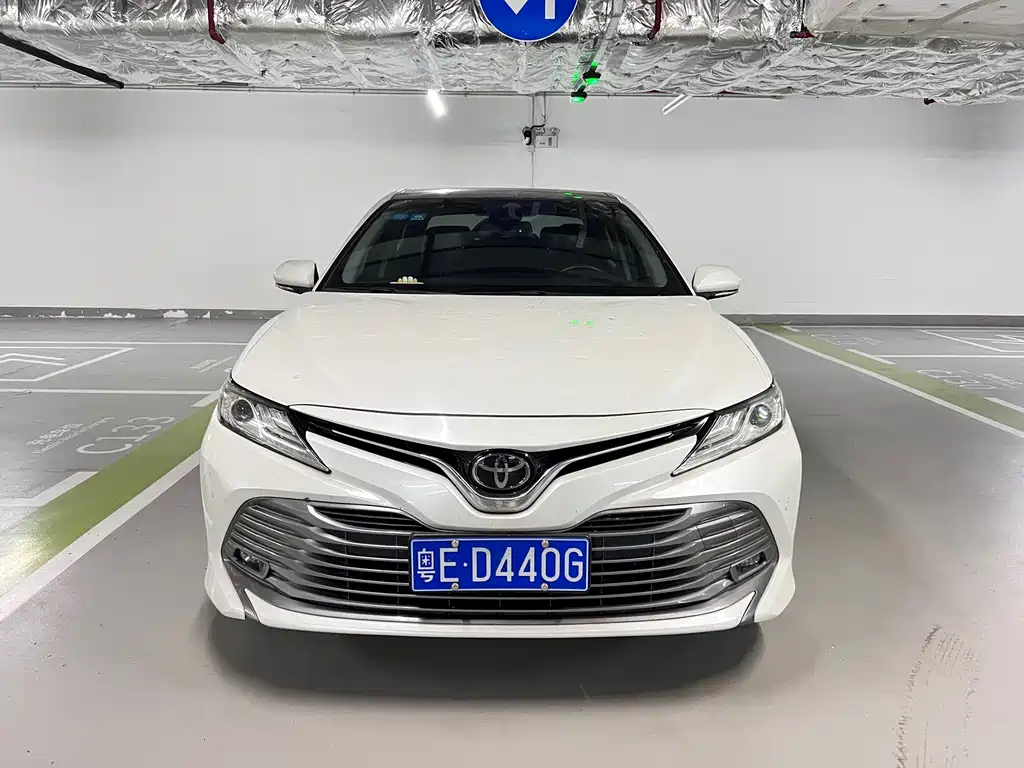 Toyota Camry — миниатюра 2