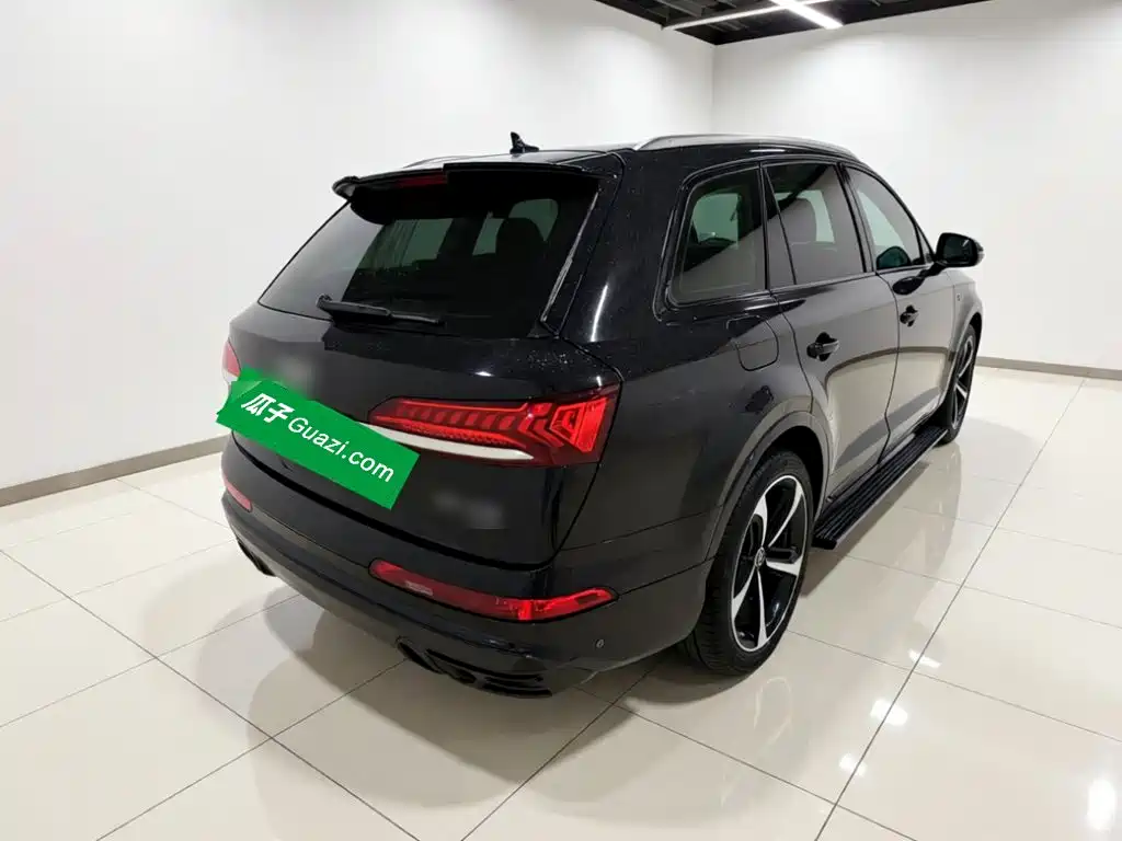 Audi Q7 — миниатюра 6