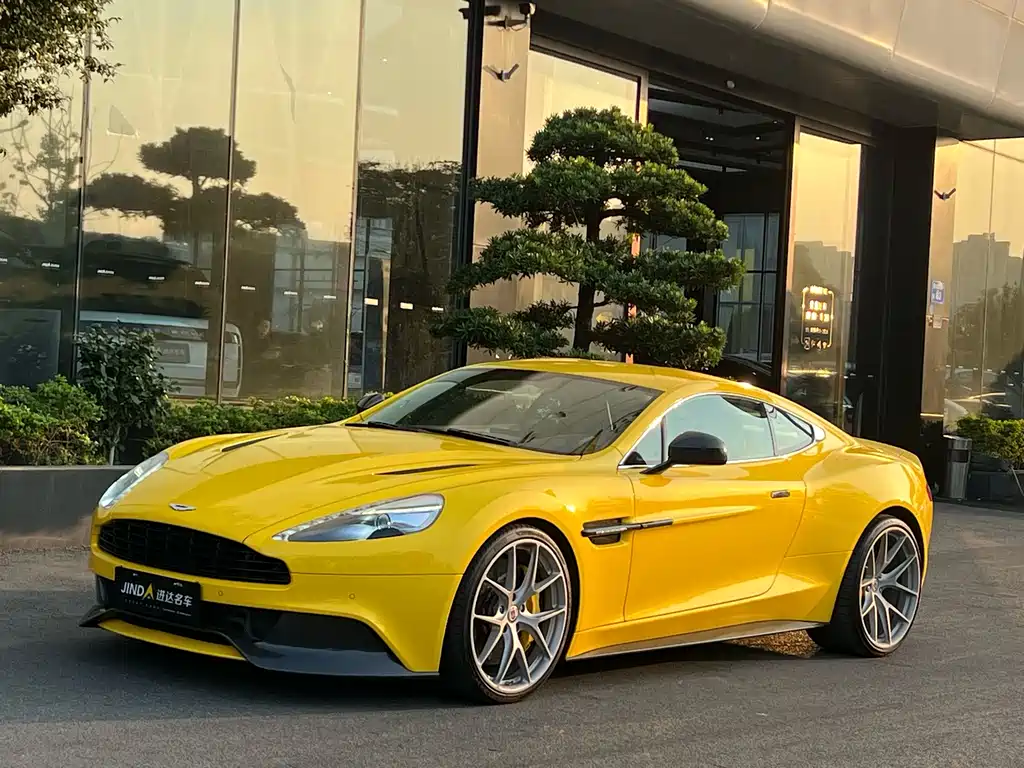 Aston Martin Vanquish