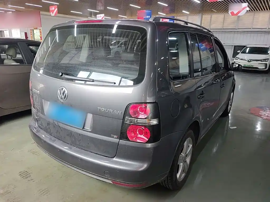 Volkswagen Touran — миниатюра 7