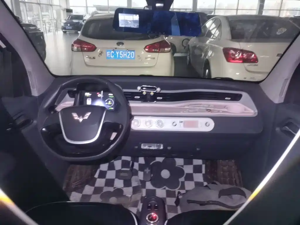 Wuling MINIEV — миниатюра 10