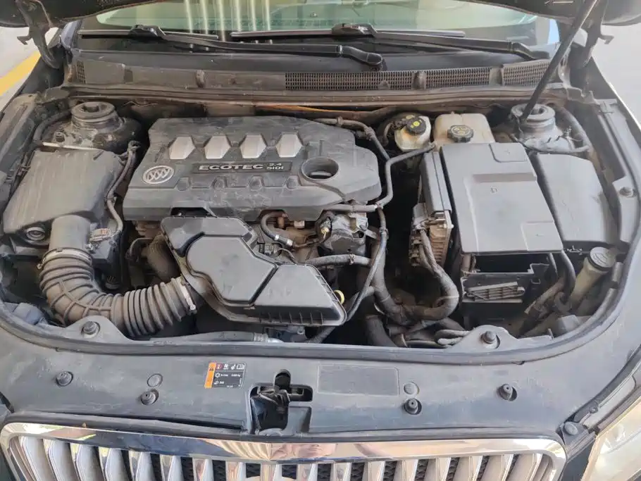 Buick LaCrosse — миниатюра 10