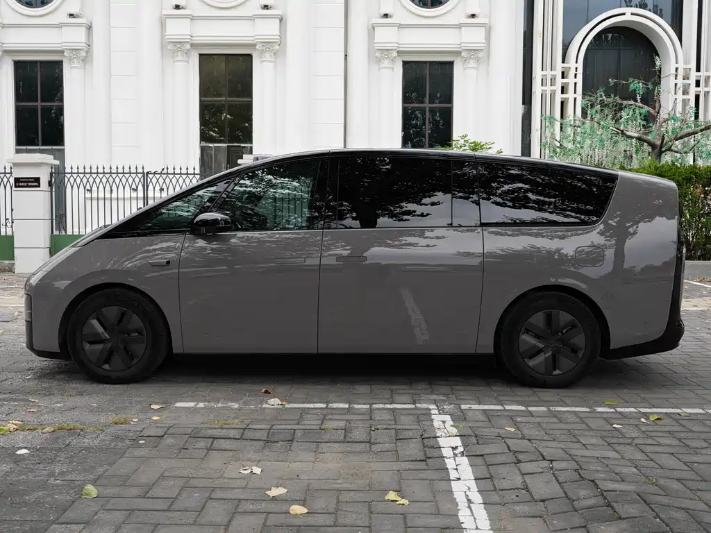 Li Auto Li MEGA — миниатюра 8