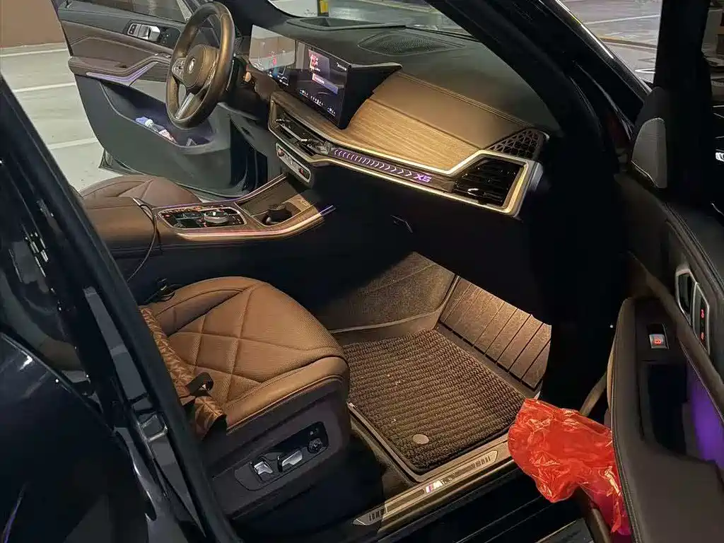 BMW X5 2023 xDrive 40Li M Sport