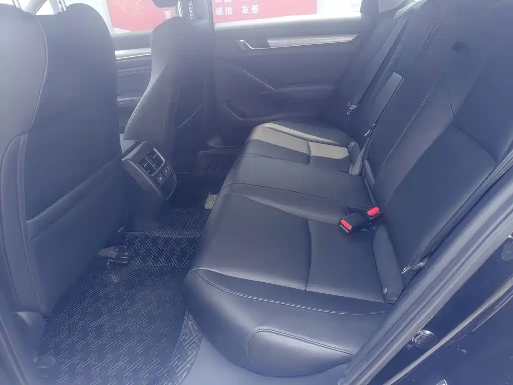 Honda Accord — миниатюра 6