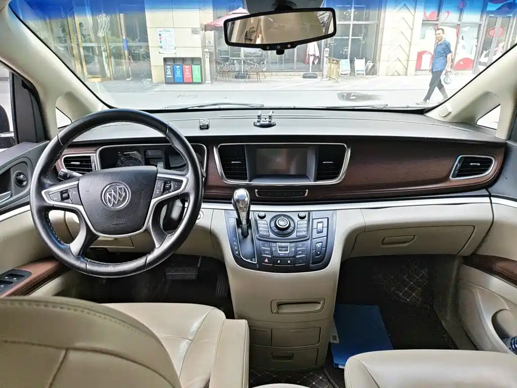 Buick GL8 — миниатюра 13